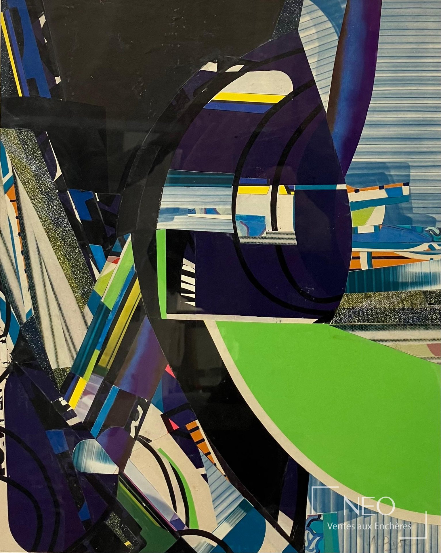 Composition abstraite aux collages colorés, dominée par des formes noires, violettes, bleues et vertes