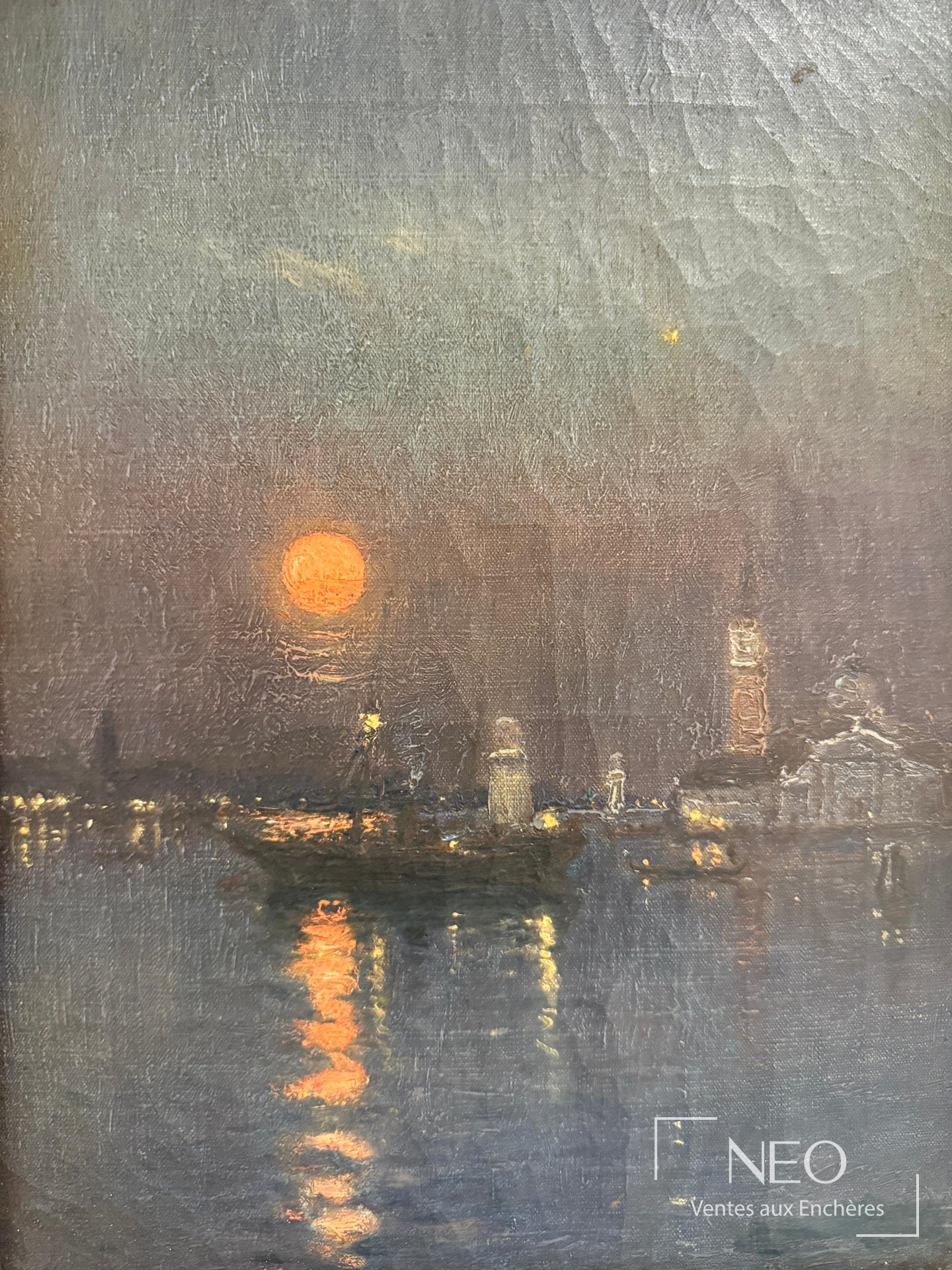 Vue nocturne de Venise avec lune, reflets sur l’eau et clochers au loin