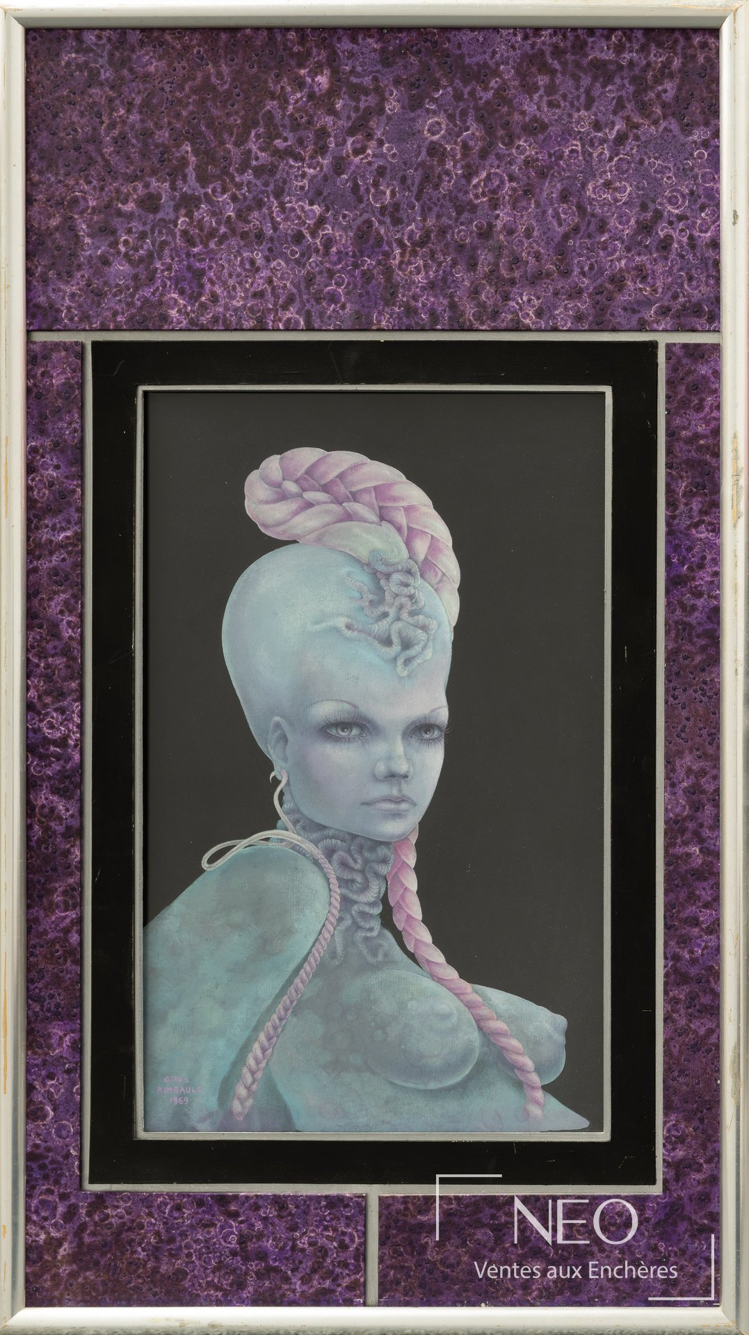 Œuvre encadrée avec passe-partout violet autour de la figure de Gilles Rimbault